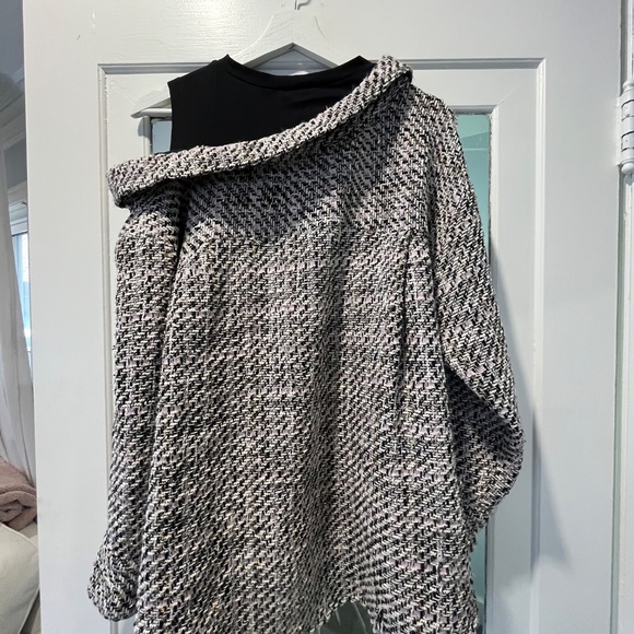 Maje Assymetircal Sweater Shirt - Off Shoulder - Maje Size 3 (large) - Picture 4 of 4